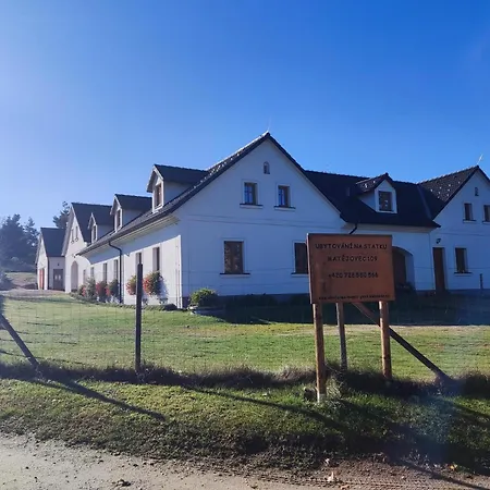 Aparthotel Matejovec 109 & Na Statku Český Rudolec