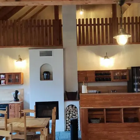 Matejovec 109 & Na Statku Lejlighedshotel 3*